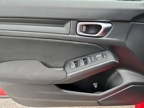 Used 2023 Honda Civic Sport image 12