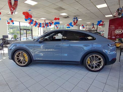 Used 2024 Porsche Cayenne Turbo GT AWD/4WD image 21