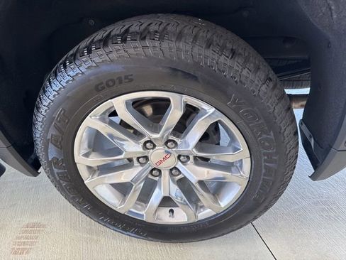 Used 2021 GMC Sierra 1500 SLT w/ SLT Premium Plus Package AWD/4WD image 45