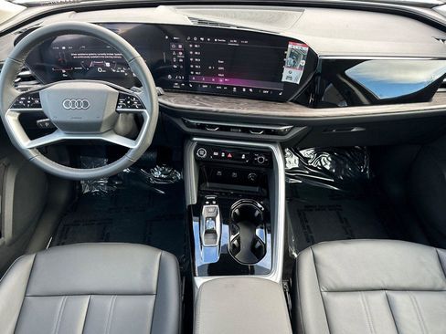 New 2025 Audi Q5 Premium image 12