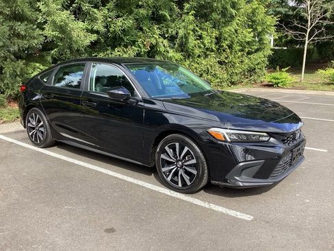 Used 2024 Honda Civic EX-L image 8
