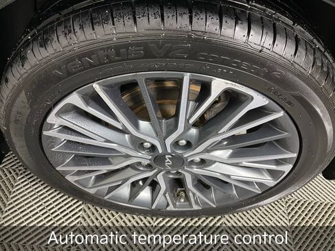 Certified 2023 Kia Forte GT-Line image 10