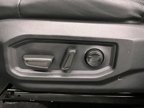 Used 2023 Toyota Tundra Limited AWD/4WD image 40
