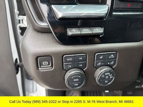 Used 2025 Chevrolet Silverado 2500 LTZ w/ LTZ Premium Package AWD/4WD image 28
