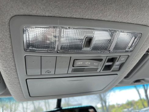Used 2013 Toyota Highlander SE AWD/4WD image 20