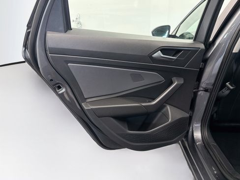 Used 2025 Volkswagen Jetta SE FWD image 27
