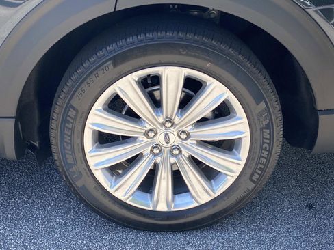 Used 2023 Ford Explorer Limited w/ Limited Technology Package RWD image 16