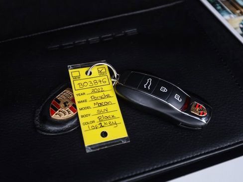 Used 2022 Porsche Macan AWD/4WD image 90