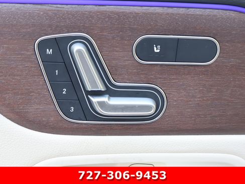 Used 2023 Mercedes-Benz GLB 250 4MATIC w/ Premium Package image 14