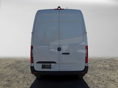 Used 2026 Mercedes-Benz Sprinter 2500 image 4