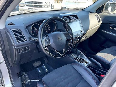 Used 2024 Mitsubishi Outlander Sport SE image 19