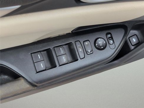Used 2017 Honda Civic LX image 9