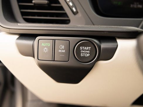 Used 2025 Porsche 911 Carrera GTS image 39