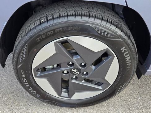 Used 2024 Hyundai Kona SE FWD image 12