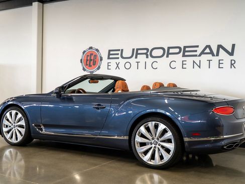 Used 2024 Bentley Continental GT V8 AWD/4WD image 28