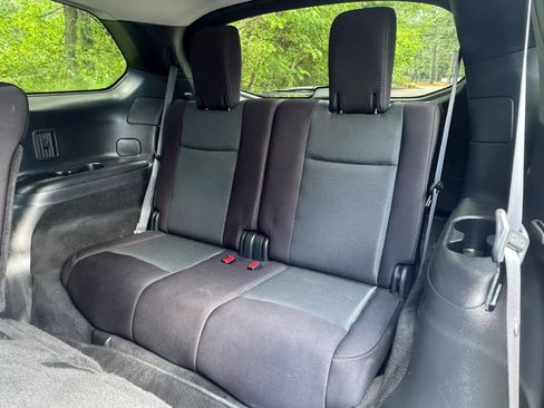 Used 2019 Nissan Pathfinder SV AWD/4WD image 17