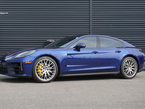 Used 2024 Porsche Panamera 4 AWD/4WD image 1