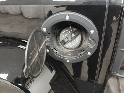 Used 2015 Jeep Wrangler Unlimited Sport AWD/4WD image 28