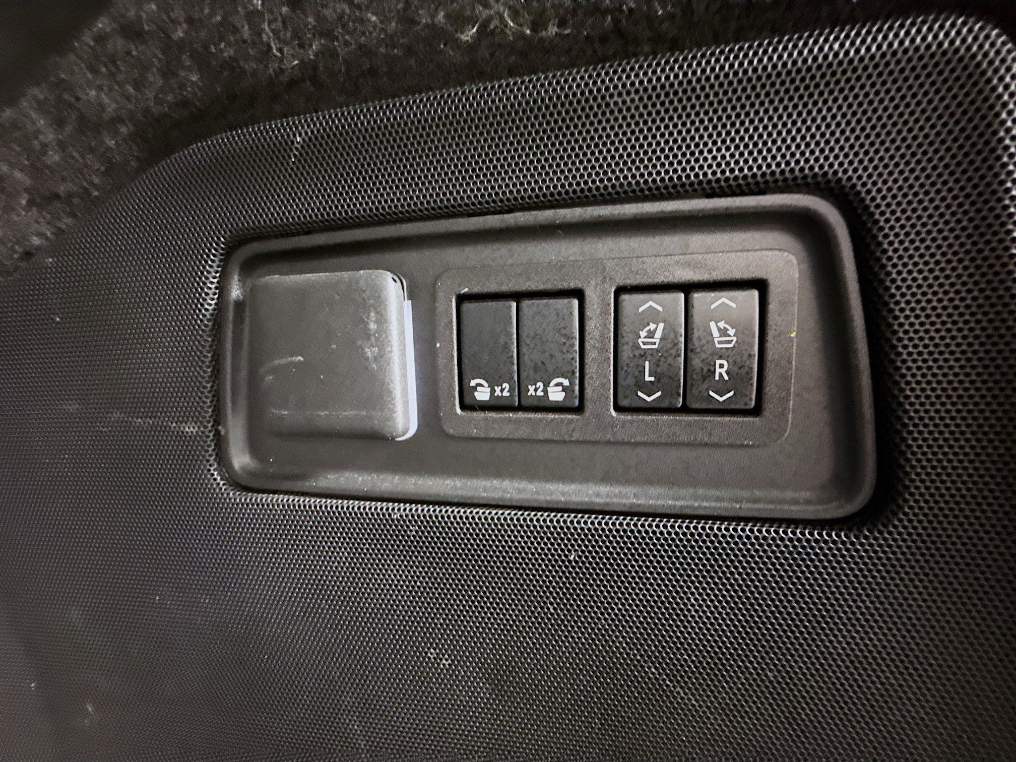 Used 2023 Cadillac Escalade Sport AWD/4WD image 44