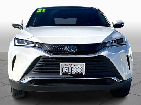 Used 2021 Toyota Venza Limited image 3