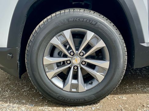 New 2026 Chevrolet Equinox LT w/ Safety and Technology Package AWD/4WD image 15