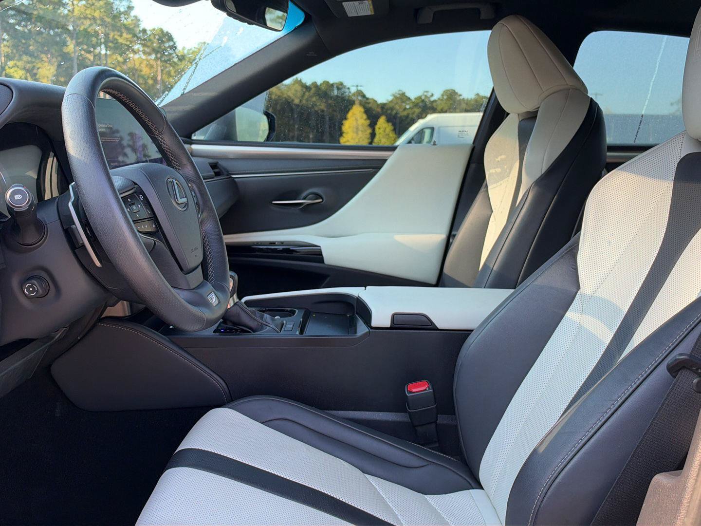 Used 2023 Lexus ES 350 F Sport w/ Accessory Package (Z1) FWD image 13