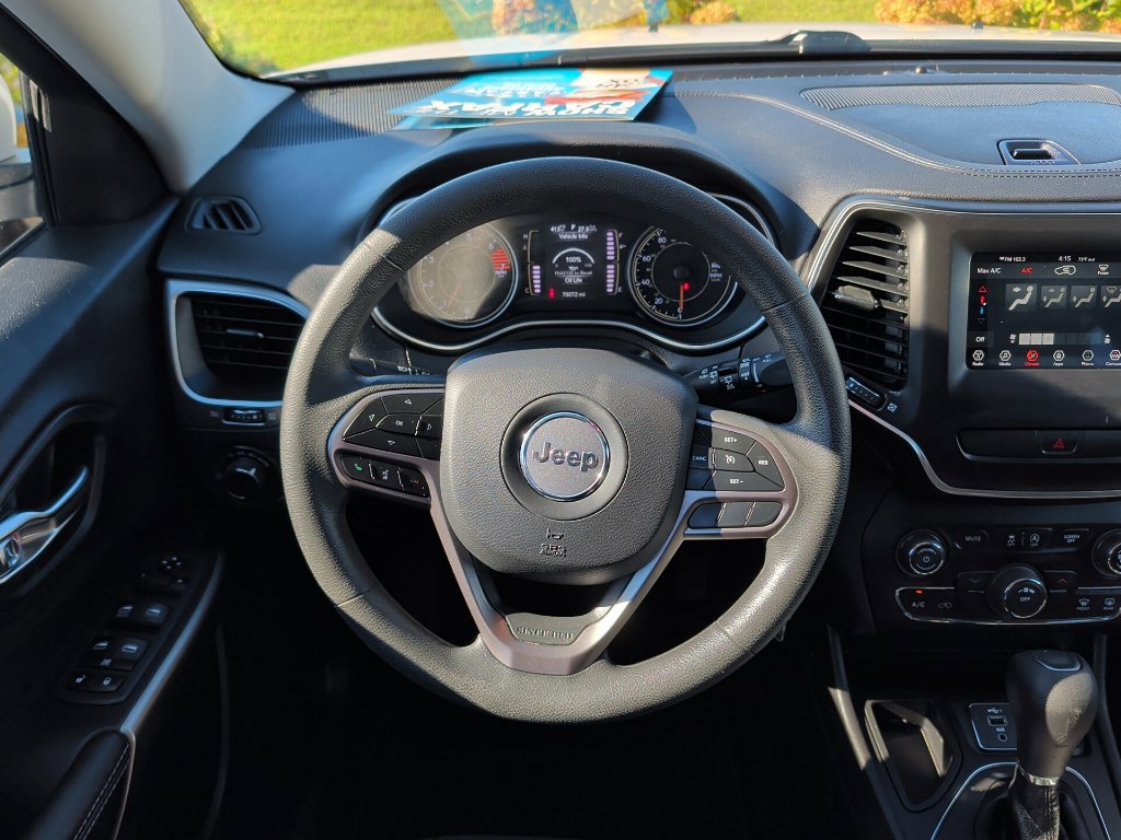 Used 2020 Jeep Cherokee Latitude FWD image 16