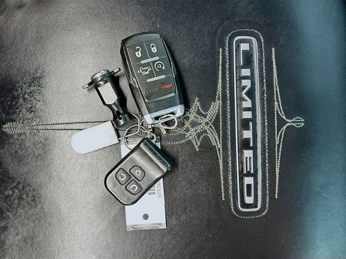 Used 2023 RAM 2500 Limited AWD/4WD image 35