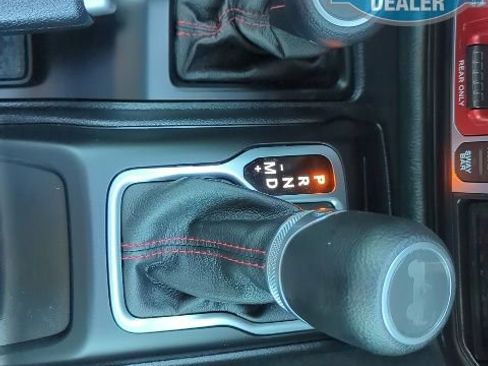 Used 2021 Jeep Wrangler Unlimited Rubicon image 10