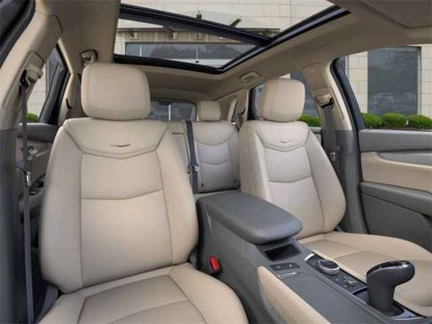 Used 2026 Cadillac XT5 Premium Luxury AWD/4WD image 17