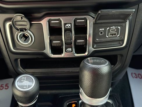 Used 2023 Jeep Gladiator Sport image 23