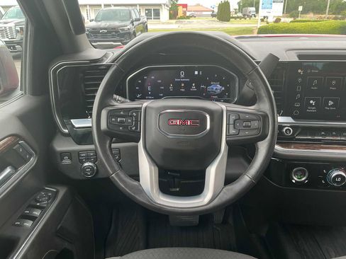 Used 2022 GMC Sierra 1500 SLE AWD/4WD image 8