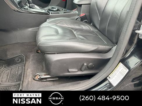 Used 2018 Ford Focus Titanium w/ Titanium Technology Package FWD image 29