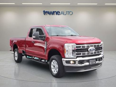 Used 2024 Ford F250 XLT w/ FX4 Off-Road Package image 7