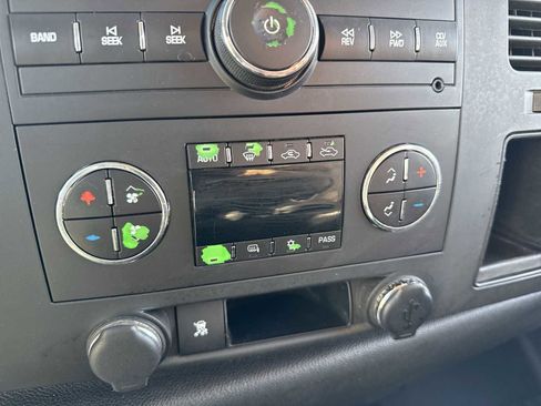 Used 2010 Chevrolet Silverado 1500 LT w/ Power Pack Plus AWD/4WD image 14
