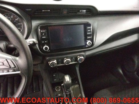 Used 2023 Nissan Kicks SV image 12