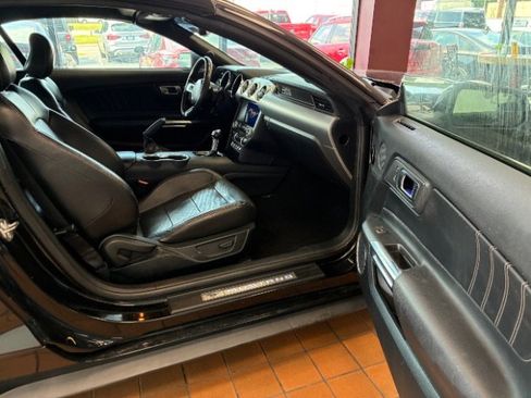 Used 2020 Ford Mustang Premium image 22