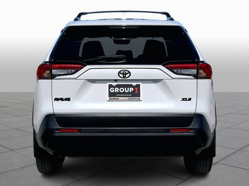 Used 2025 Toyota RAV4 XLE Premium image 3