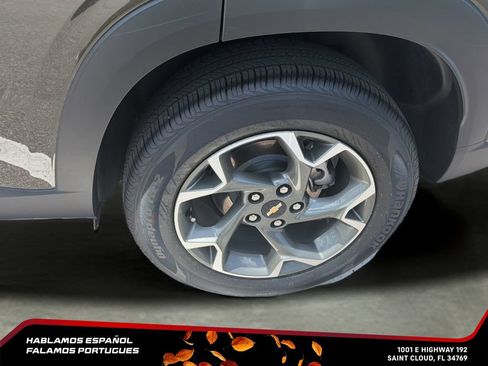 Used 2024 Chevrolet Trax LT w/ Driver Confidence Package FWD image 11