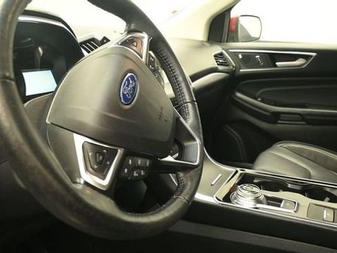 Certified 2019 Ford Edge Titanium w/ Cold Weather Package AWD/4WD image 19
