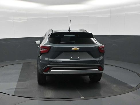 New 2026 Chevrolet Trax LT w/ Driver Confidence Package FWD image 8