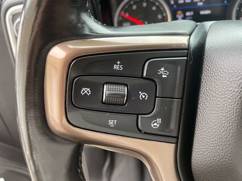 Used 2020 Chevrolet Silverado 1500 High Country w/ Technology Package AWD/4WD image 32