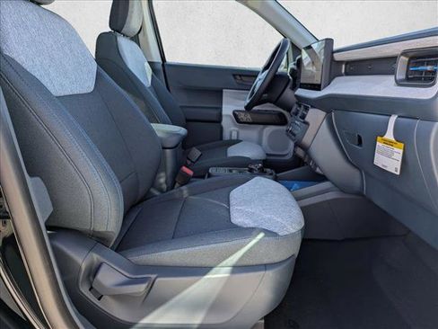 New 2025 Ford Maverick XLT image 21