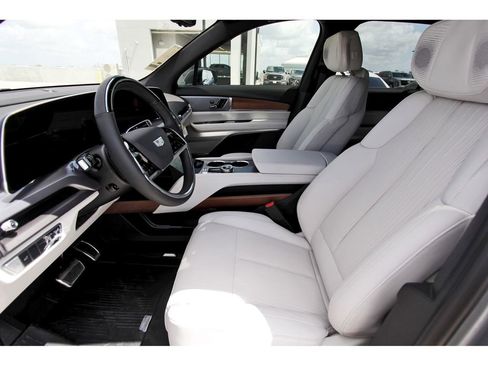 New 2026 Cadillac Vistiq Luxury image 6