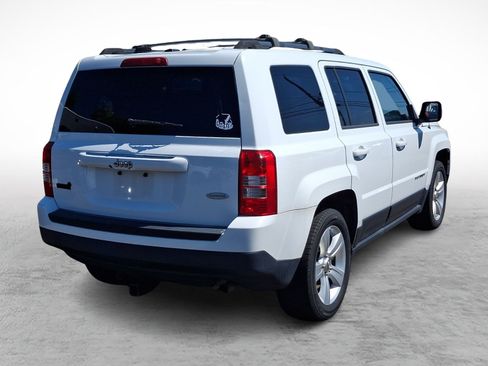 Used 2016 Jeep Patriot Latitude FWD image 6