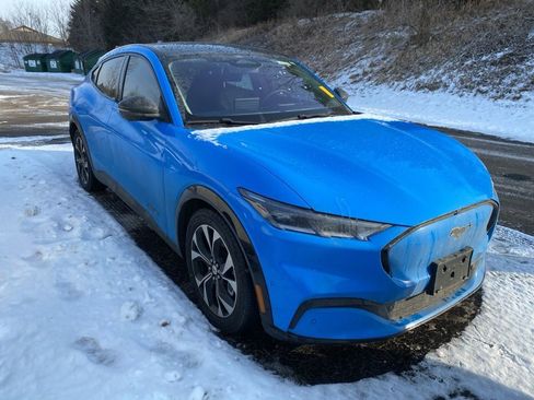 Used 2022 Ford Mustang Mach-E Premium image 1