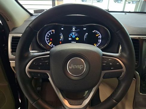 Used 2018 Jeep Grand Cherokee Limited AWD/4WD image 19