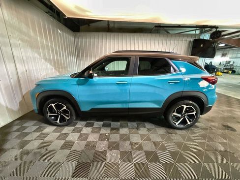 Used 2021 Chevrolet TrailBlazer RS w/ Technology Package image 5