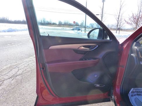 Used 2025 Buick Envision Sport Touring AWD/4WD image 19