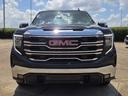 Used 2025 GMC Sierra 1500 SLT AWD/4WD image 2